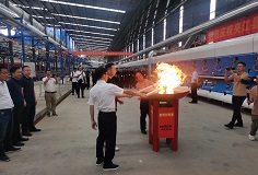 西部地區(qū)首條日產(chǎn)4萬(wàn)平方米、3片900×1800進(jìn)磚巖板線順利點(diǎn)火